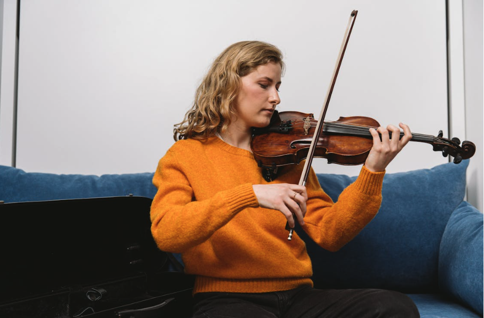 Online vs In-Person Violin Lessons: Which is Right for You