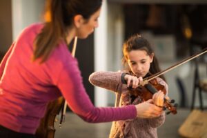 communication-between-violin-teachers-and-students-blog-image