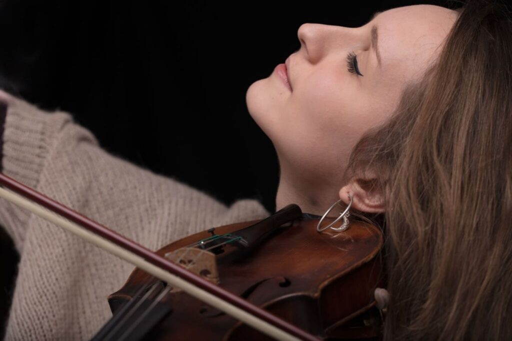 dedication-of-violin-addict-blog-image