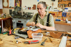 luthiers-more-than-just-violin-makers-blog-image