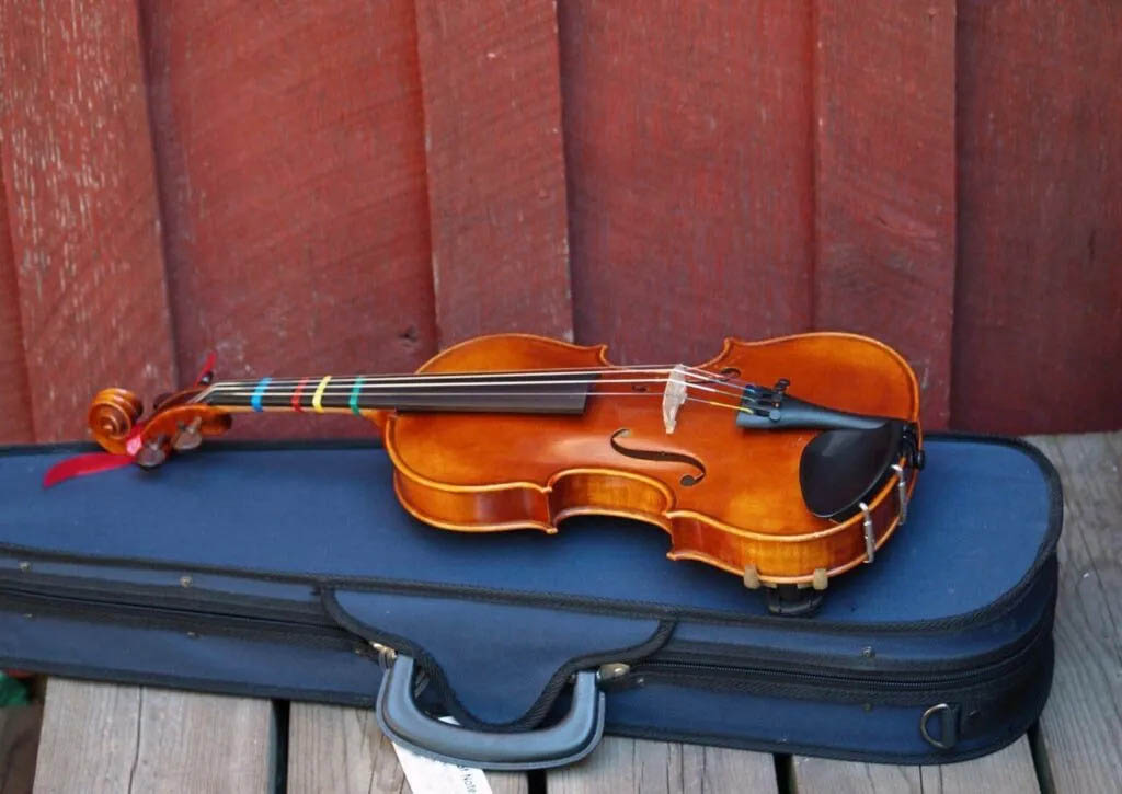 the-art-of-exporting-violins-a-comprehensive-guide-blog-image